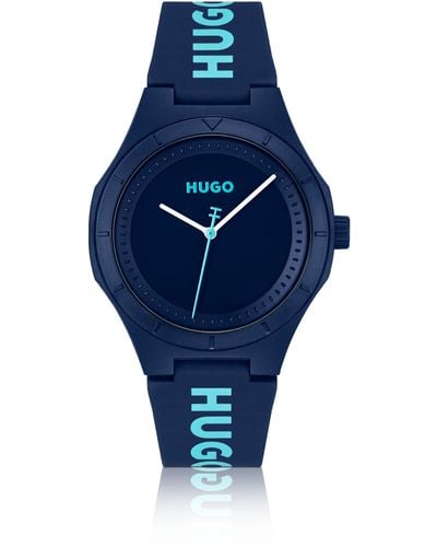 HUGO Mattblaue Uhr mit Logo auf dem Silikonarmband