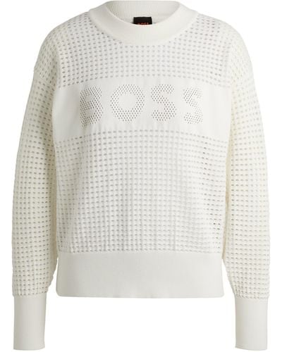 BOSS Pullover mit weitmaschigem Strickmuster und Logo-Detail - Weiß