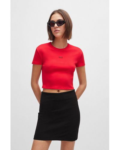 HUGO T-shirt Slim Fit raccourci en coton stretch avec étiquette logo rouge