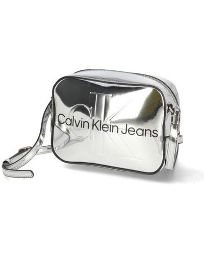 Calvin Klein Sculpted Camera Bag18 Silver - Weiß