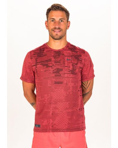 Nike Camiseta manga corta Dri-Fit ADV Run Division TechKnit - Rojo