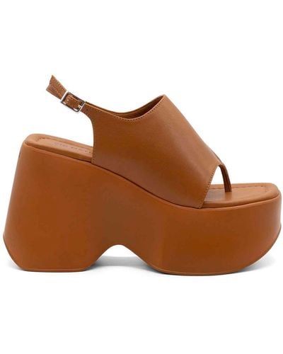 Vic Matié Leather Flip-Flops With Wedge - Brown