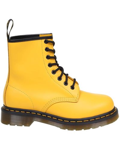 Dr. Martens Smooth Boots In Leather - Yellow
