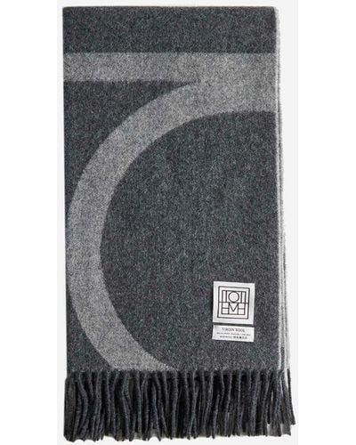 Totême Monogram Wool Scarf - Grey