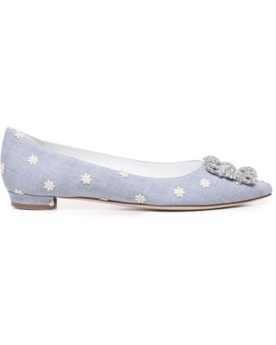Manolo Blahnik Flat Court Shoes In Blue And White Chambray Daisy