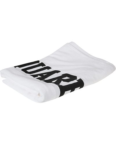 DSquared² D2 Logo Beach Towel - White