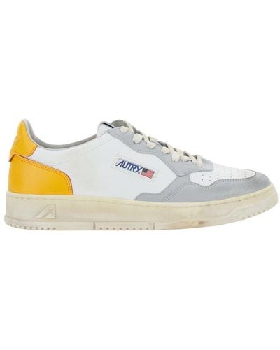 Autry Low Top Trainer Vintage Effect - White