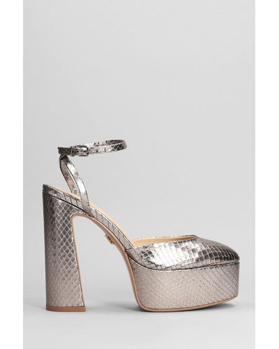Lola Cruz Court Shoes In Platinum Leather - Multicolour