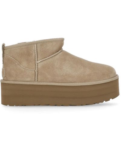 UGG Boots - Brown