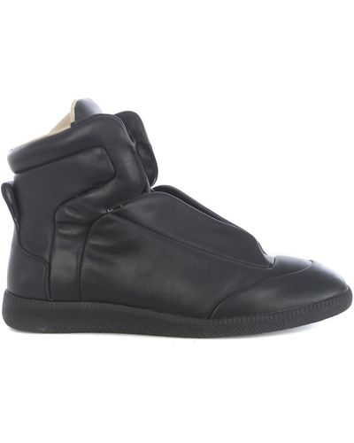 Maison Margiela Hi-top Sneakers In Leather - Black