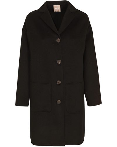 Kiltie Buttoned Long Coat - Black