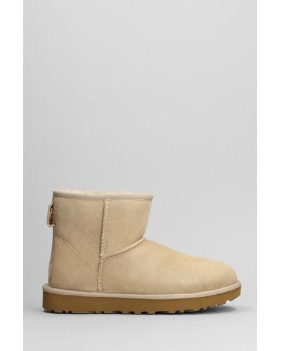 UGG Classic Mini Ii Low Heels Ankle Boots - Natural
