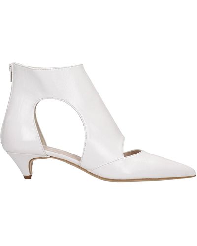 Strategia Low Heels Ankle Boots In Leather - White