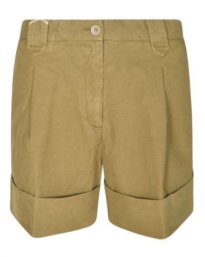 Fay Straight Buttoned Shorts - Green