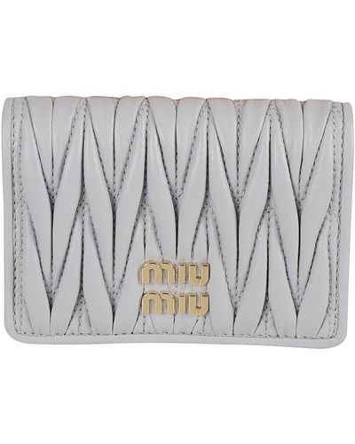 Miu Miu Logo Plaque Bi-fold Wallet - Gray