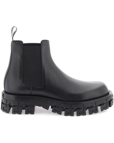 Versace 'greca Portico' Chelsea Boots - Black