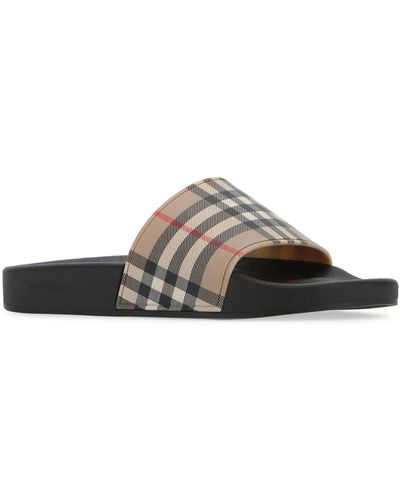 Burberry Printed Rubber Slippers - Multicolor