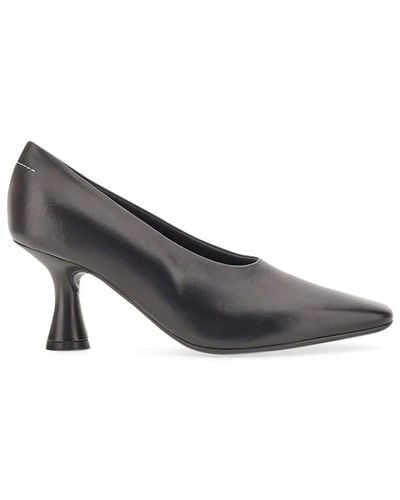 MM6 by Maison Martin Margiela Pump In Leather - Gray