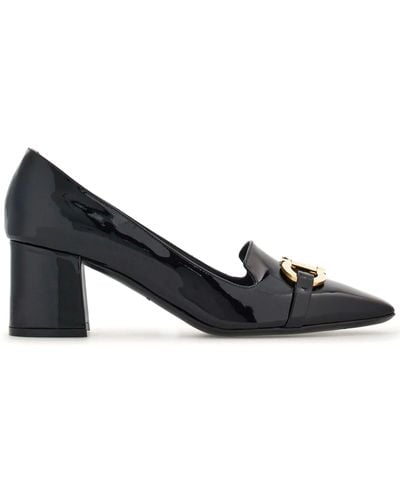 Ferragamo Patent Lambskin Pumps - Black