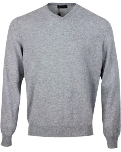Colombo Long-Sleeved V-Neck Sweater - Gray