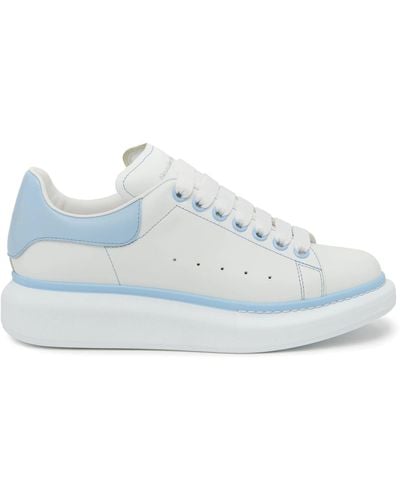 Alexander McQueen Oversized Trainers With Powder Details - Blue