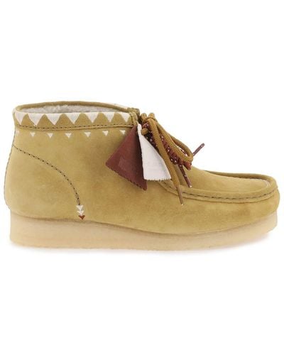 Clarks 'wallabee' Lace Up Boots - Natural
