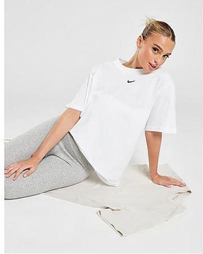 Nike Essential Boyfriend T-Shirt - Noir