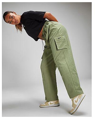 Nike Pantalon cargo tissé taille haute Sportswear Essential - Noir