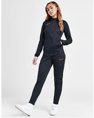 Survêtements Nike pour femme, Réductions en ligne jusqu'à 40 %