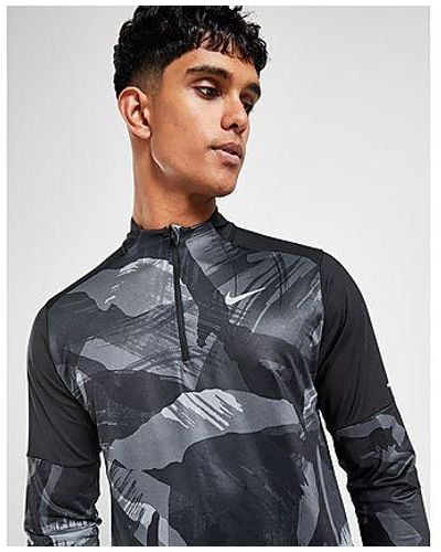 nike therma shield strike