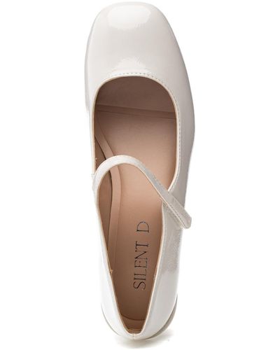 Silent D Korin Mary Jane Pump Oatmilk Crinkle Patent - Natural