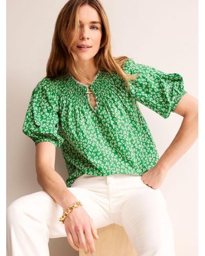 Boden Easy Stitch Ditsy Bud Floral Top - Green