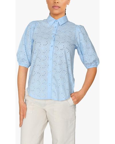 Sisters Point Vibby Broderie Puff Sleeve Blouse - Blue