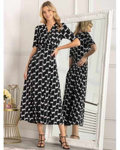 Jolie Moi Akayla Geometric Print Jersey Maxi Dress - Black