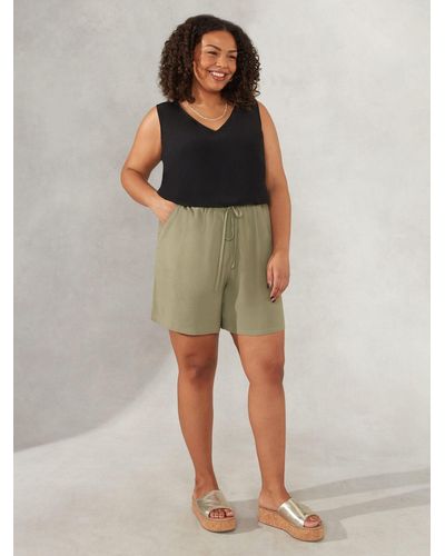 Live Unlimited Curve Woven Shorts - Green