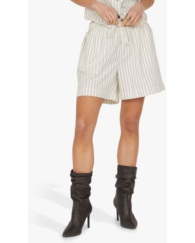 Sisters Point Ella Loose Fitted Striped Shorts - White