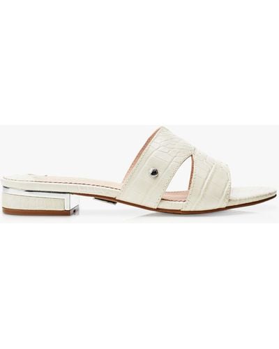 Moda In Pelle Murah Patent Mocc Croc Sandals - White
