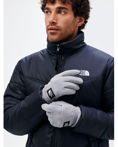 Nuptse glove store