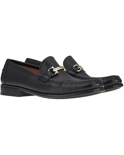 Ferragamo Maurice Hammered Leather Two-tone Gancini Buckle Loafers - Black