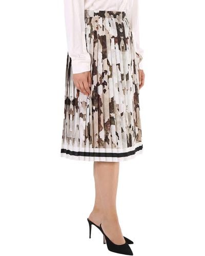 Burberry Camouflage Print And Stripes Pleated Skirt - White