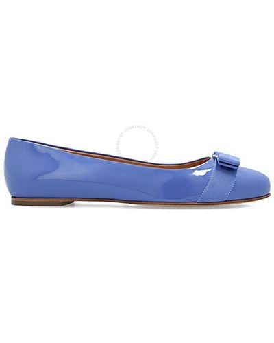 Ferragamo Salvatore Bleached Denim Patent Leather Varina Bow Ballet Flats - Blue