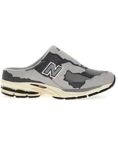 New Balance '2002 Protection Pack' Sneakers - Gray