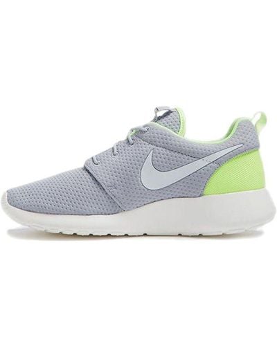 Nike Roshe Sneakers for Up to 29% off | Lyst
