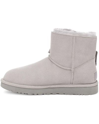 Two shop tone uggs