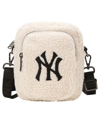MLB Ny New York Yankees Polar Fleece Wool Crossbody Bag Mini - Natural