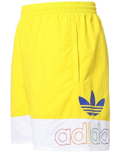 adidas Originals Contrasting Colors Logo Printing Sports Shorts - Yellow