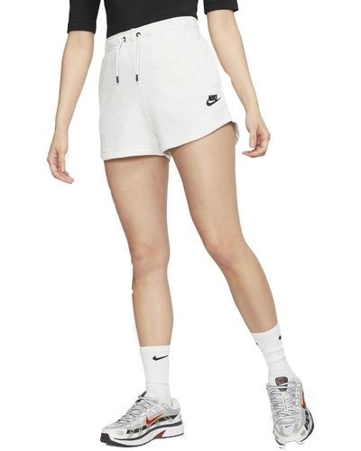 Nike Sportswear Essential Shorts - Weiß