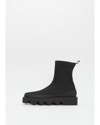 Issey Miyake Bounce Fit Short Boot - Black