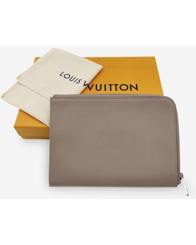 Louis Vuitton Monogram Canvas Beverly Clutch Bag – STYLISHTOP