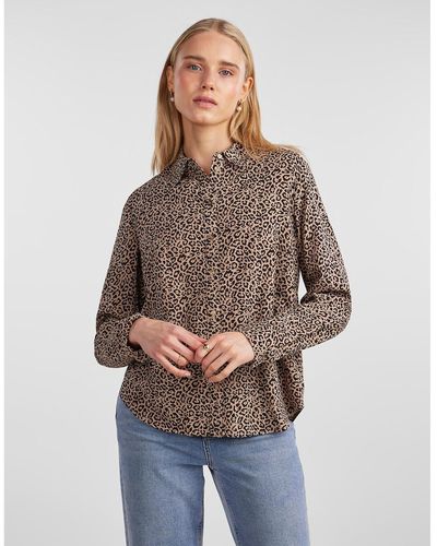 Pieces Camisa de manga larga con estampado leopardo - Marrón
